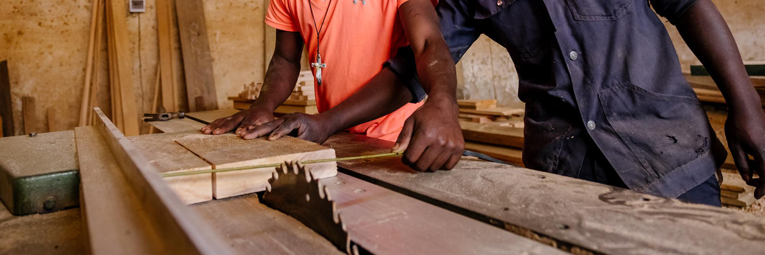 Support and reintegration of children and young people living on the streets